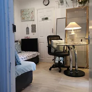 marahanata-jadwin-1-beautiful-1-bed-room-flat.cambridgehotelsuk.com/
