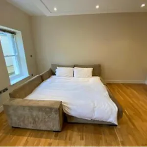 easby-breakaways-modern-apartment-5-mins-from-south-bay.yorkshirehotels.net/