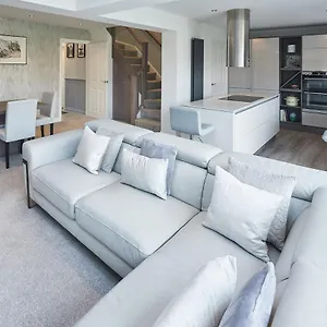 Host & - Benton Road Newcastle upon Tyne